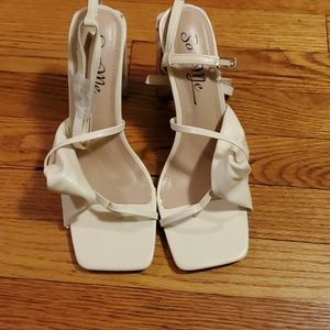 Women's size 10 heels